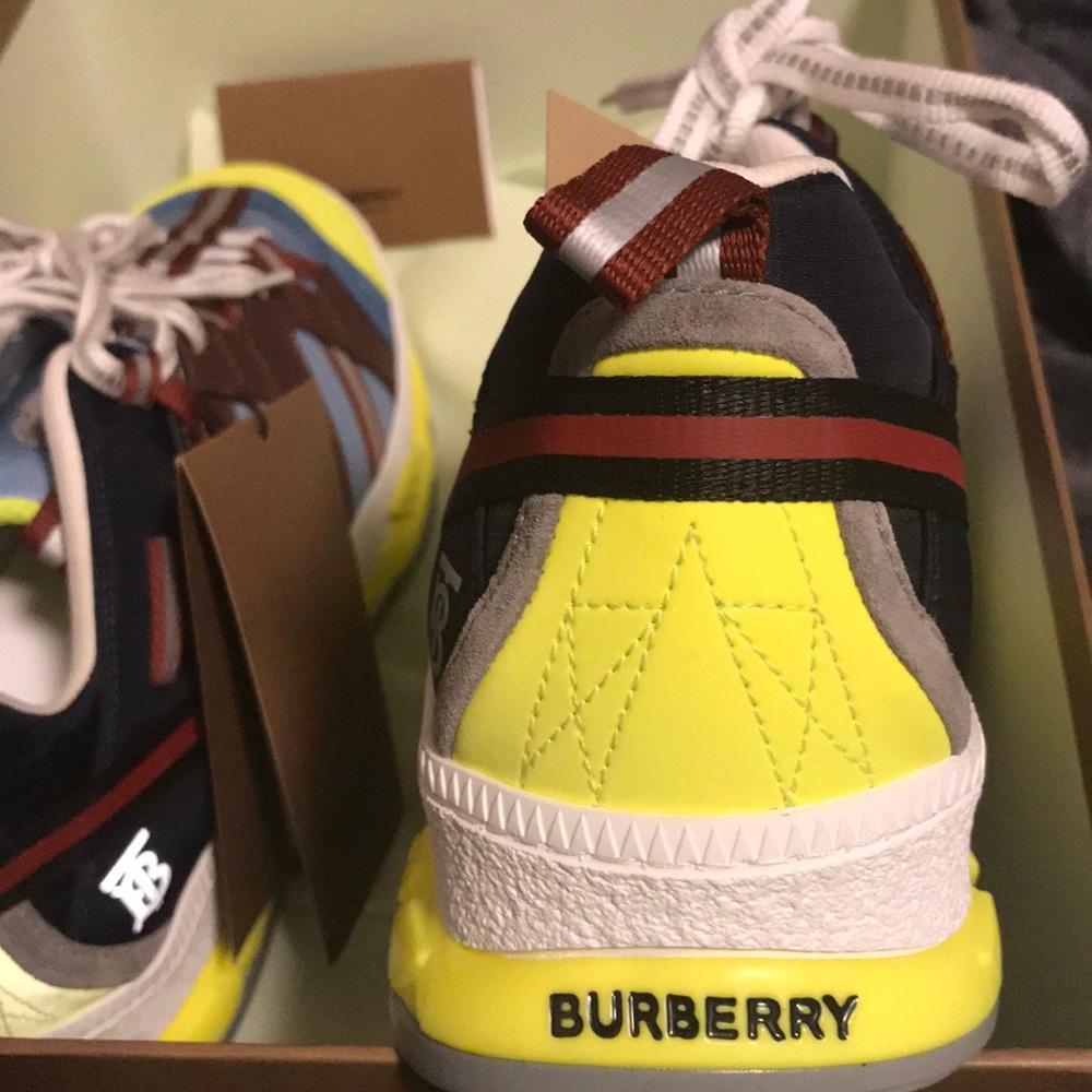 Burberry Nylon Nubuck Suede-Union - Picture 3 of 8
